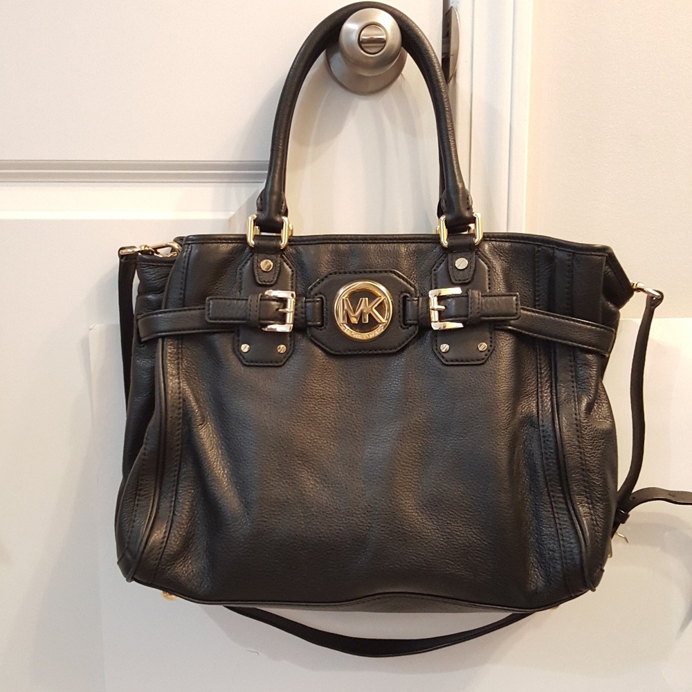 Michael Kors leather cross body and shoulder bag.